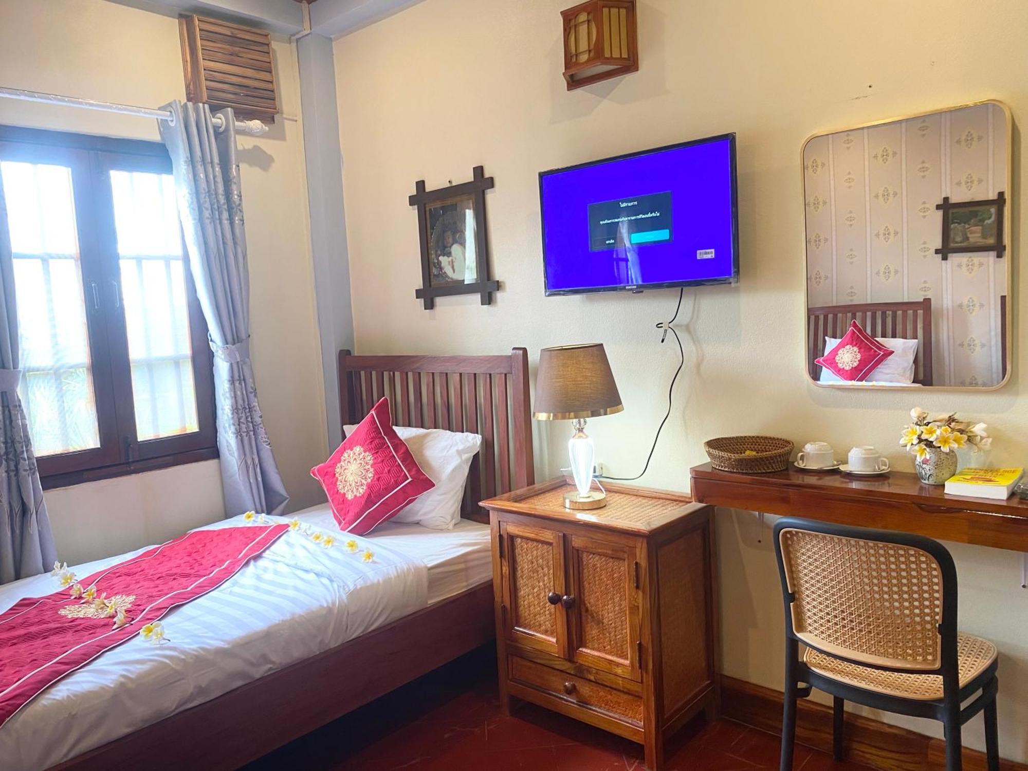 Golden Sun Boutique Hotel Luang Prabang Exterior photo