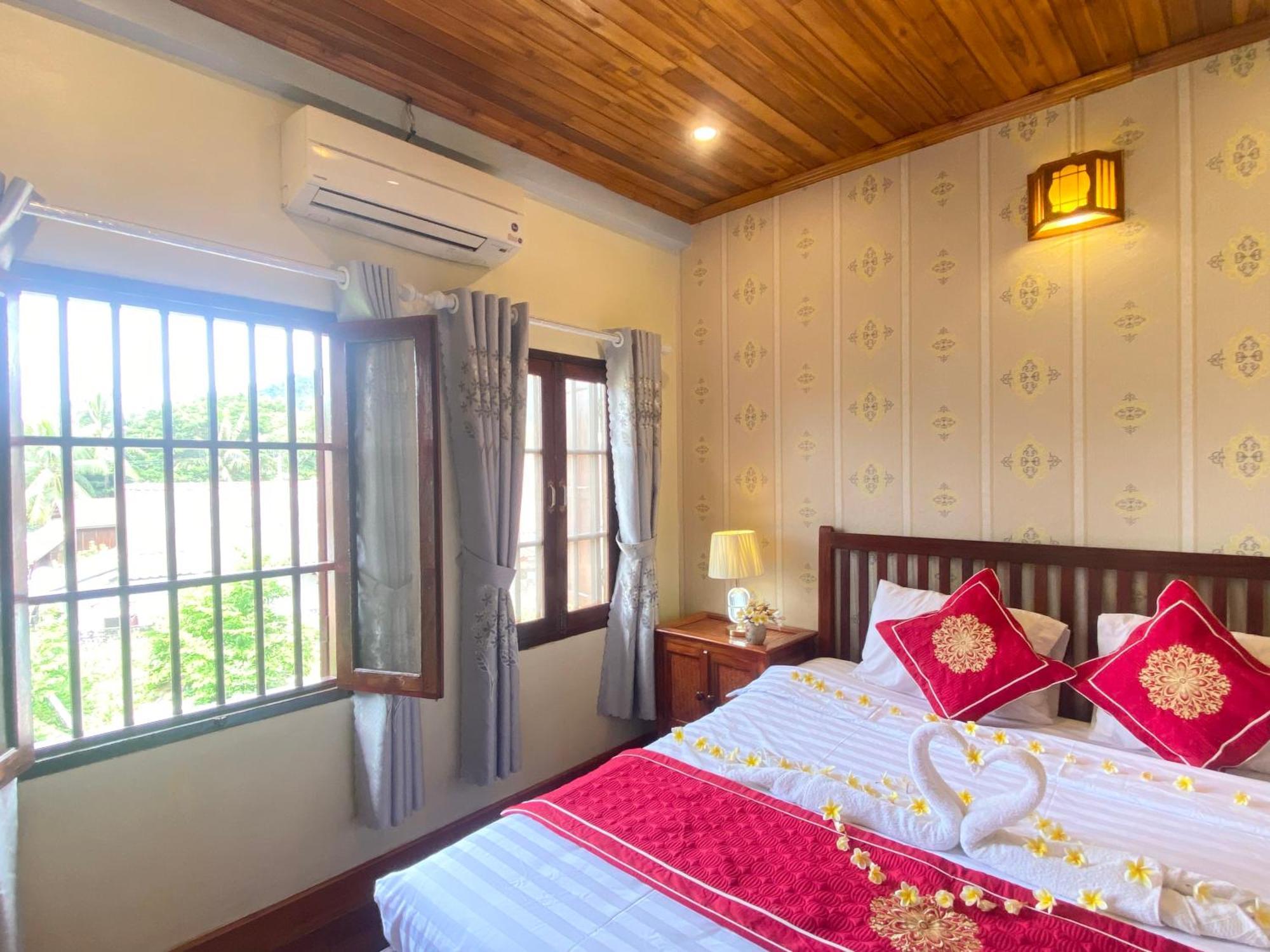 Golden Sun Boutique Hotel Luang Prabang Exterior photo
